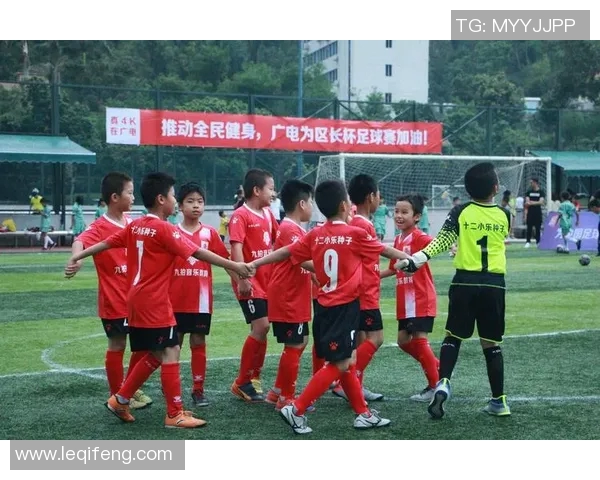 香洲小学生足球比赛精彩直播全程回顾与精彩瞬间分享